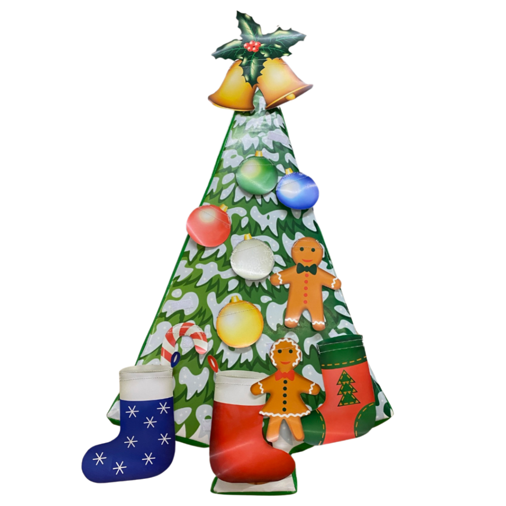 christmas-dress-up-tree-softplay-planet